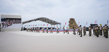 D_Day_80th_Anniversa_82325480.jpg