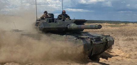 Pistorius hoch zu Panzer an der Ostfront in Litauen, die Schlach...