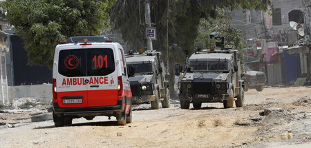 Das israelische Militär arbeitet häufig gegen, statt mit dem Rot...