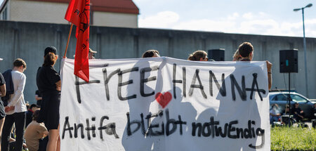 Solidaritätskundgebung vor der Justizvollzugsanstalt Nürnberg (1...