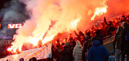 Feuerzauber: Supporter von Vålerenga IF aus Oslo. Der fünfmalige...