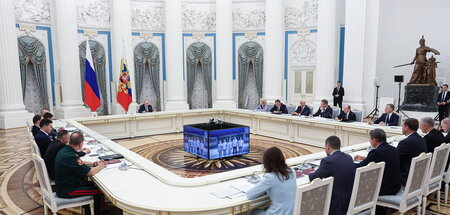 Aufgeräumtes Ambiente: Beratungen zur Entwicklung des Donbass im...
