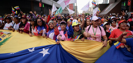 Solidarität mit der Maduro-Regierung auf den Straßen von Caracas...