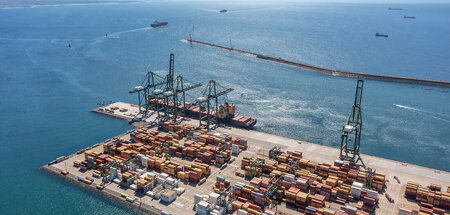 Der Containerhafen in Setúbal: Waffenlieferungen an Israel sind ...