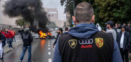 Arbeiter von Audi Brussels setzten am Montag bei Protesten gegen...