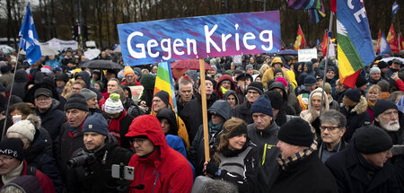 Kleinster gemeinsamer Nenner: Demonstration gegen den Kriegskurs...