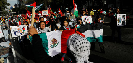 2017-12-16T-ISRAEL-MEXICO-PROTESTS.JPG