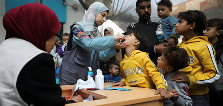 PALESTINIANS-GAZA-POLIO.JPG