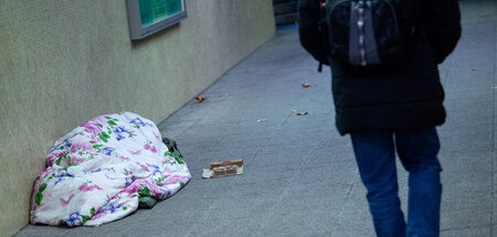 An den Ursachen für massenhafte Wohnungslosigkeit soll staatlich...