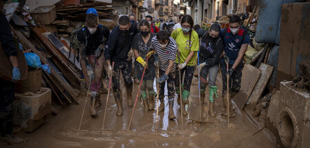 APTOPIX_Spain_Floods_84018648.jpg