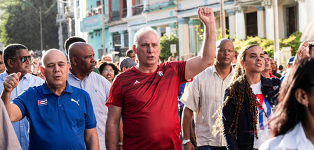 Standhaft bleiben. Kubas Präsident Miguel Diaz-Canel bei einer G...