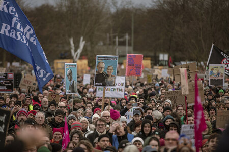 Über 160.000 Menschen versammelten sich am Sonntag in Berlin zu ...