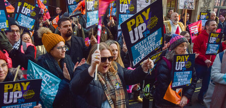 Löhne hoch! Demo von Lehrern am 28. November 2024 in London