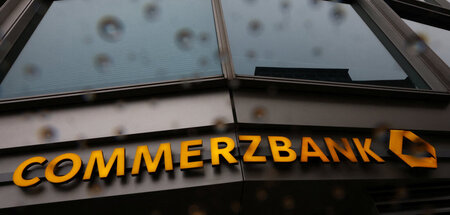 COMMERZBANK-STRATEGY.JPG