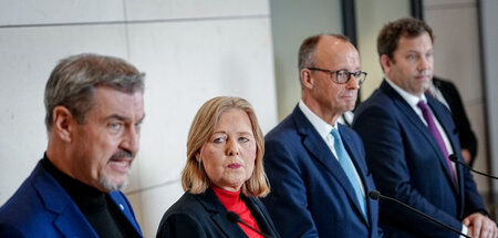 Manche Minister mögen sich fragen, neben wem sie da im Koalition... Manche Minister mögen sich fragen, neben wem sie da im Koalition...