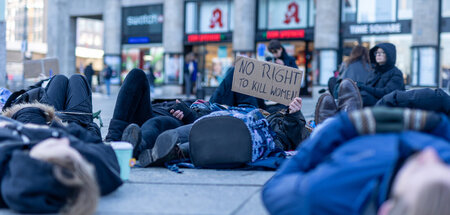 Protestaktion gegen Femizide am Freitag in Köln Protestaktion gegen Femizide am Freitag in Köln