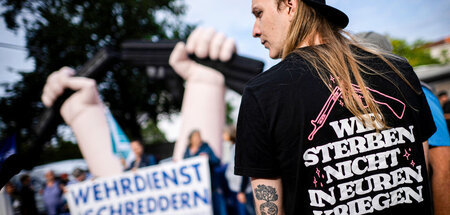 Antimilitaristische Demonstranten am 27. August 2025 in Berlin Antimilitaristische Demonstranten am 27. August 2025 in Berlin