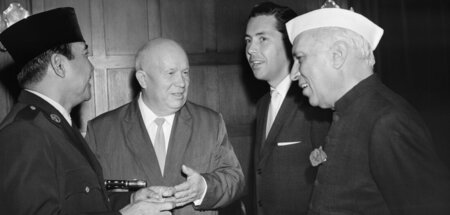 Der sowjetische Staatschef Nikita Chruschtschow und dessen persö... Der sowjetische Staatschef Nikita Chruschtschow und dessen persö...