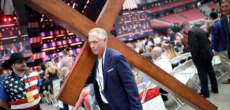 Jesus auf dem Weg zur Kreuzigung (Laientheater Wuhletal) Jesus auf dem Weg zur Kreuzigung (Laientheater Wuhletal)