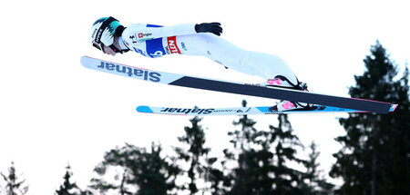 Springt sie noch, oder fliegt sie schon? Nika Prevc (13.12.2025) Springt sie noch, oder fliegt sie schon? Nika Prevc (13.12.2025)