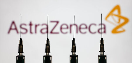 Im Visier: Die Corona-Spritze mit zahlreichen Nebenwirkungen (Kr... Im Visier: Die Corona-Spritze mit zahlreichen Nebenwirkungen (Kr...