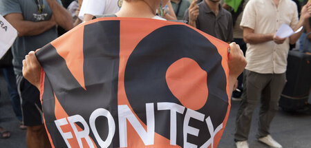 Protest gegen Pushbacks der EU-Grenzschutzbehörde in Athen (8.6.... Protest gegen Pushbacks der EU-Grenzschutzbehörde in Athen (8.6....