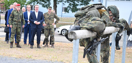 Die Mobilmachung der Gesellschaft durch Wehrpflicht und Propagan... Die Mobilmachung der Gesellschaft durch Wehrpflicht und Propagan...