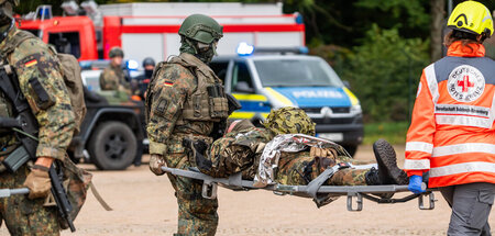 Wohin mit all den Verletzten und Toten im Kriegsfall? Bundeswehr... Wohin mit all den Verletzten und Toten im Kriegsfall? Bundeswehr...