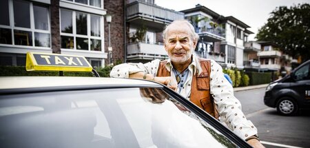 Ortskundig, gesprächsbereit und dem Ende nah: Der Taxifahrer dro... Ortskundig, gesprächsbereit und dem Ende nah: Der Taxifahrer dro...