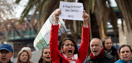 Internationale Solidarität: Beschäftigte des Gesundheitswesens p... Internationale Solidarität: Beschäftigte des Gesundheitswesens p...