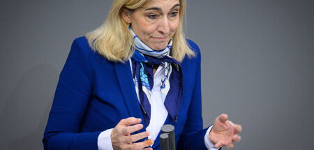 Kapital vor Arbeit: Warken würde es nicht so formulieren, aber d... Kapital vor Arbeit: Warken würde es nicht so formulieren, aber d...