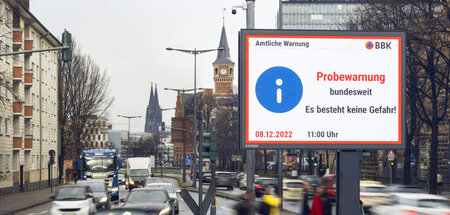 Wie viele Augenpaare die flächendeckenden Botschaften während in... Wie viele Augenpaare die flächendeckenden Botschaften während in...