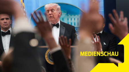 Donald Trump schimpft gerne über Medien, die angeblich Fake-News... Donald Trump schimpft gerne über Medien, die angeblich Fake-News...
