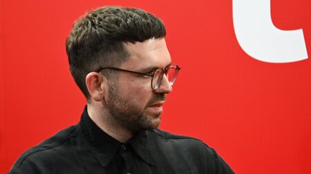 Nicholas Potter bei der Präsentation seines Buches »Die neue aut... Nicholas Potter bei der Präsentation seines Buches »Die neue aut...