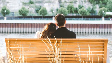Geheimnis jeder Beziehung: Gemeinsam aufs politische Spektrum bl... Geheimnis jeder Beziehung: Gemeinsam aufs politische Spektrum bl...