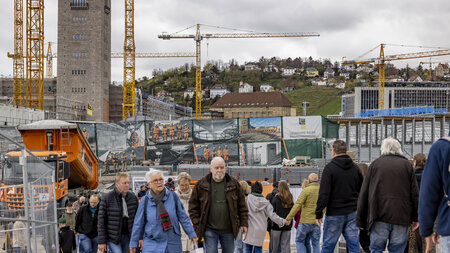 Das wird’s noch oft geben: Tag der offenen Baustelle am Stuttgar... Das wird’s noch oft geben: Tag der offenen Baustelle am Stuttgar...