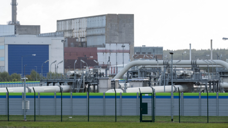 Gasempfangsstation der Ostseepipeline Nord Stream 1 im mecklenbu... Gasempfangsstation der Ostseepipeline Nord Stream 1 im mecklenbu...