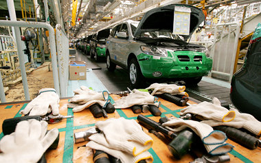 Hauptarterie abgeklemmt: Montageband der Hyundai-Motor-Fabrik
in...