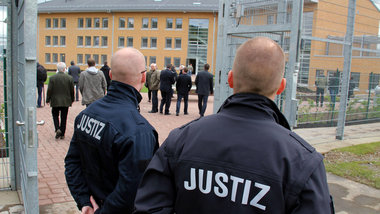 Lebensl&amp;auml;nglich: In diesem Neubau der JVA Rosdorf werden...