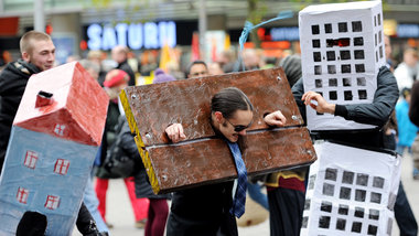 Hamburger Demo gegen »Mietenwahnsinn« am 11. Novembe... Hamburger Demo gegen »Mietenwahnsinn« am 11. Novembe...