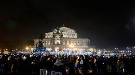 Tausende Dresdner wollten am Montag abend das &quot;christliche ...