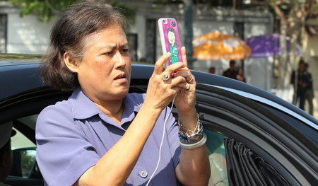 Prinzessin Maha Chakri Sirindhorn fotografiert gern und häufig, ...