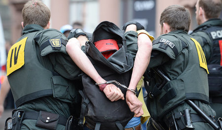 Protest gegen Pius-Bruderschaft in Freiburg (10. April 2015)