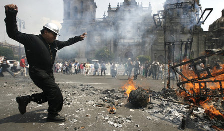 »Dancen« geht immer (1. Mai in Mexiko Stadt)