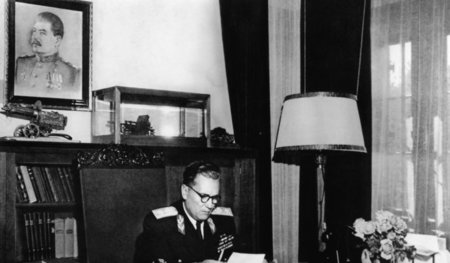 Anfangs war die von Josip Broz Tito geführte Kommunistische Part...